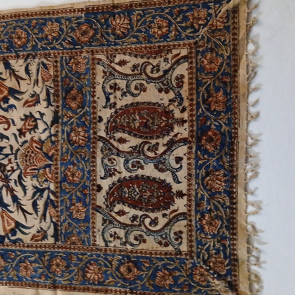 Antique Table Runner - Picture 3 of 7